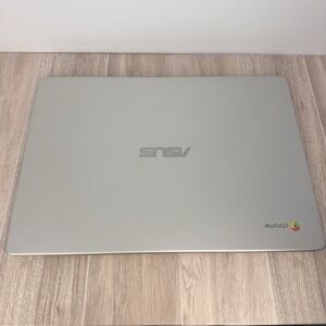 ASUS Chromebook C423NA 14 Laptop Silver 4GB RAM 32GB SSD WiFi Ready